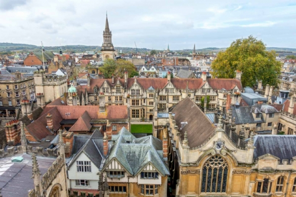 OXFORD INTERNATIONAL OXFORD - OXFORD